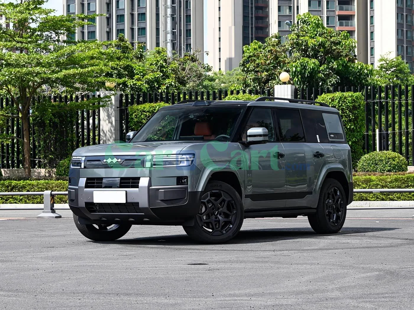 Leopard Titanium 7 2025