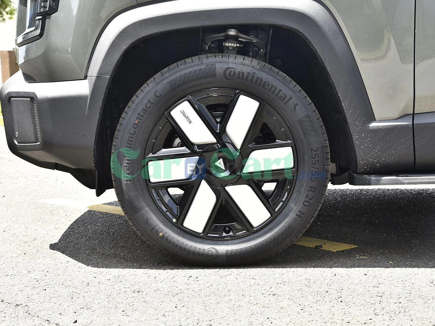 255/55 R20 HT 20بوصة