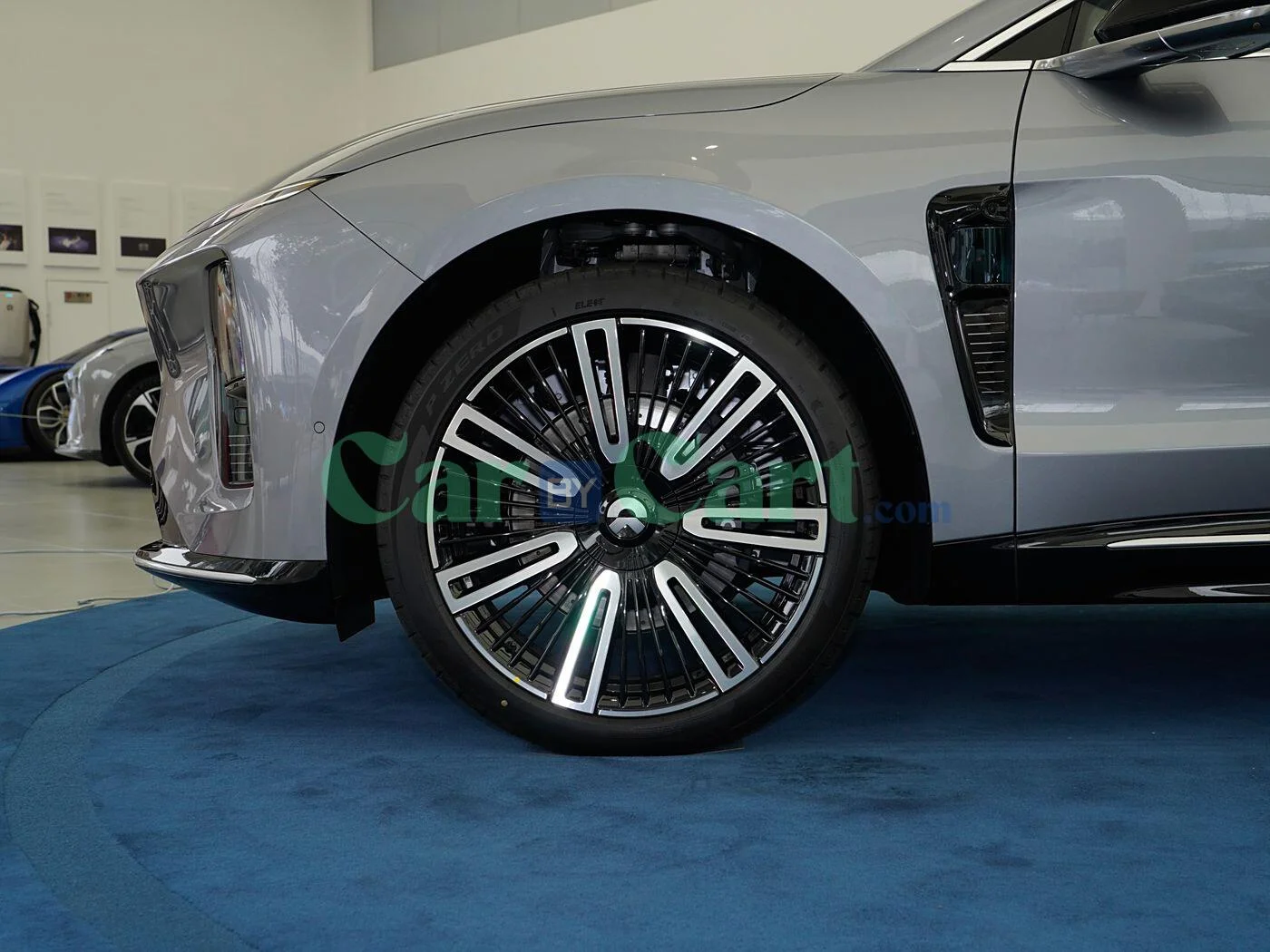 أسود لامع 23بوصة