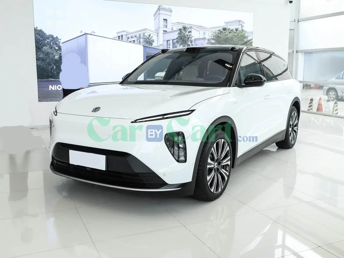 نيو اي اس 8 2025