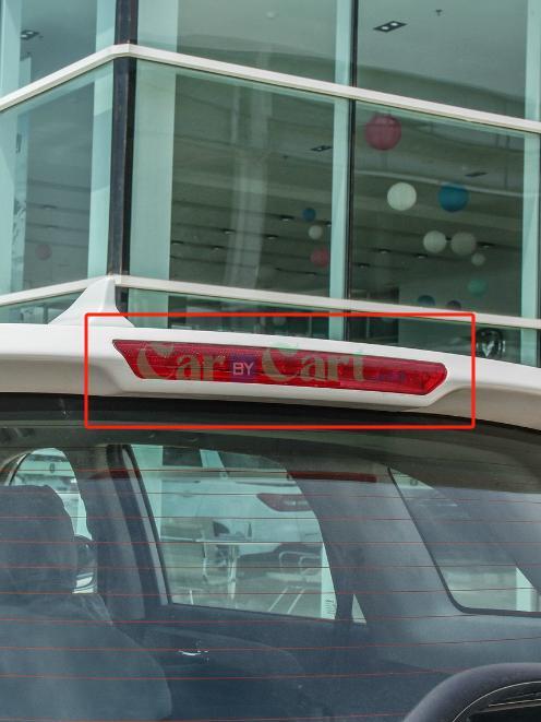 CS75 high mounted brake light