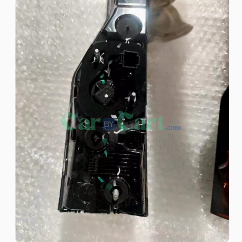 Xingyue L middle through light