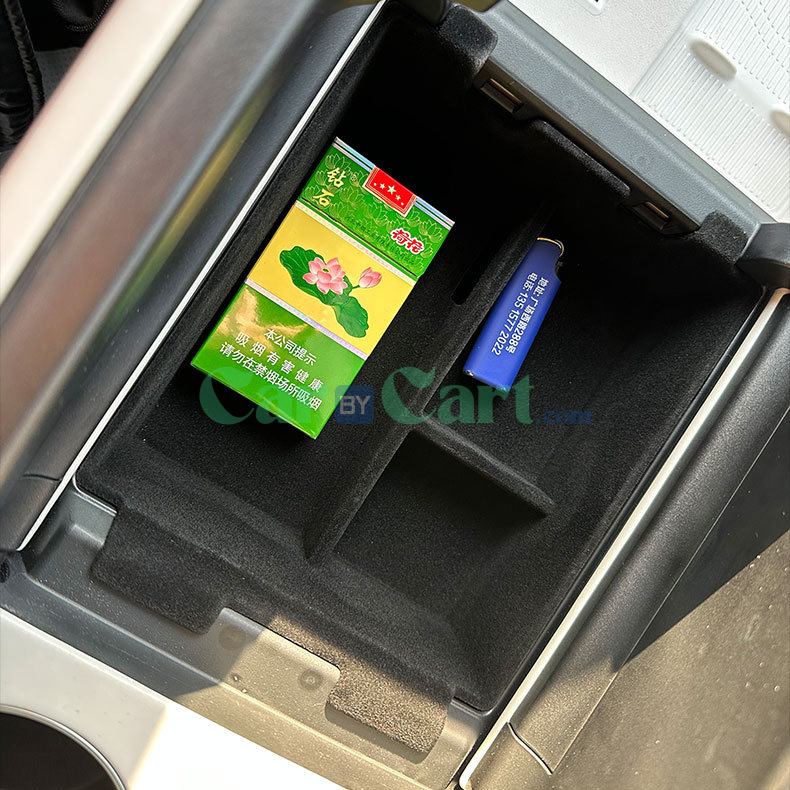 Galaxy E8 Armrest box storage box