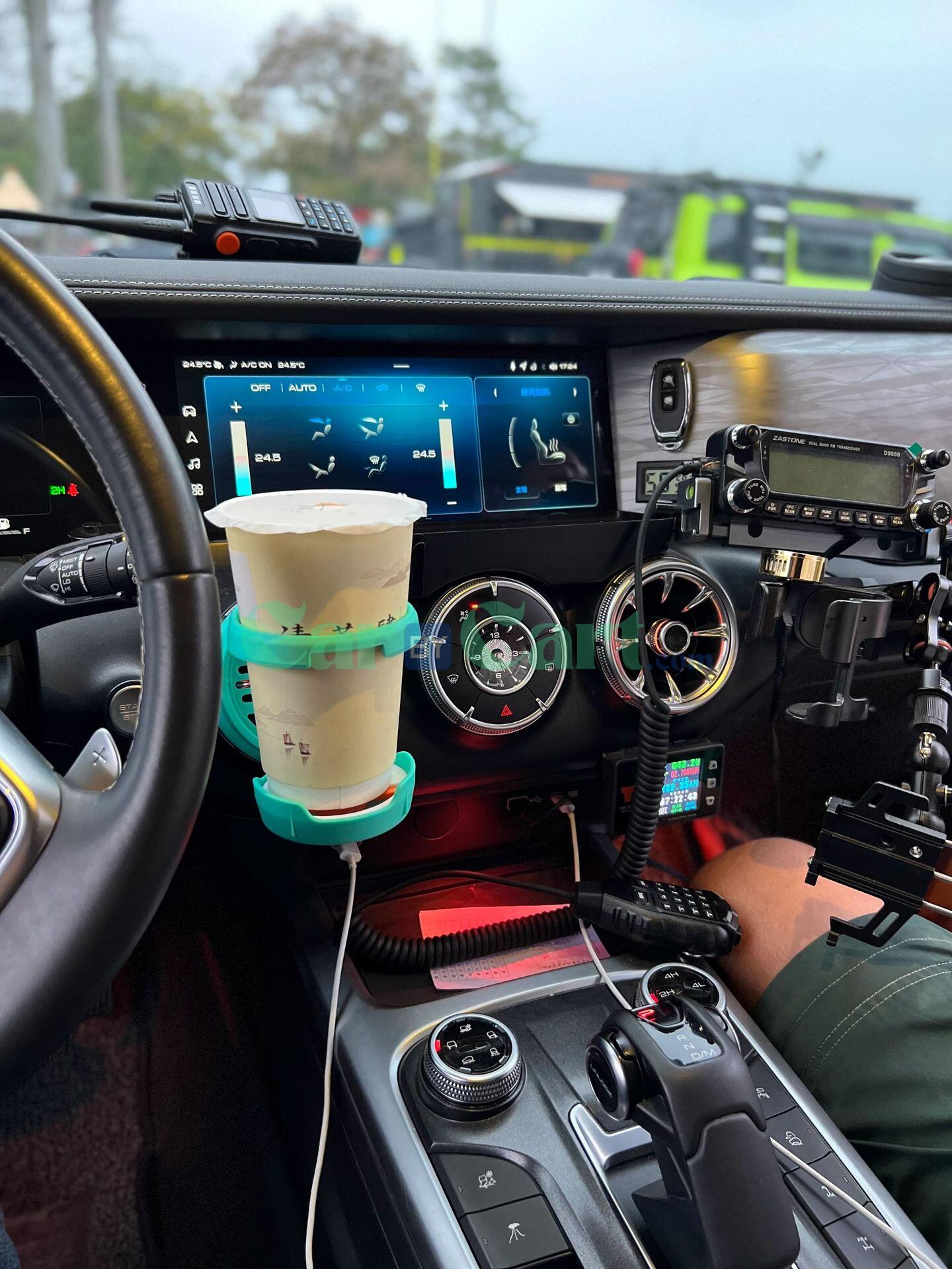 2024 TANK300 حامل أكواب مخرج الهواء