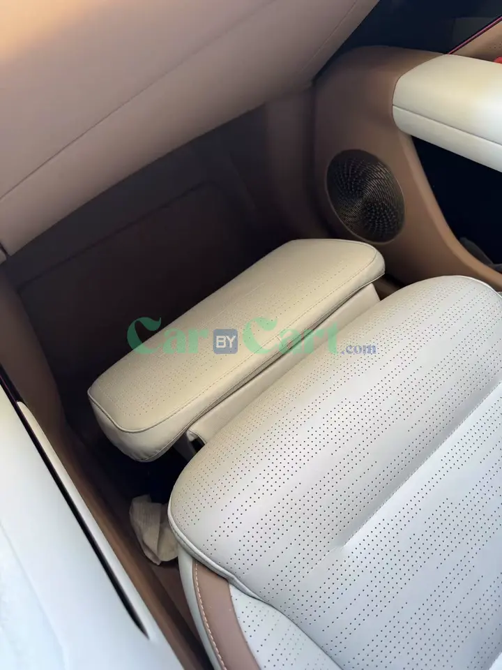 2024 Avatr 12 Seat leg support protective cover