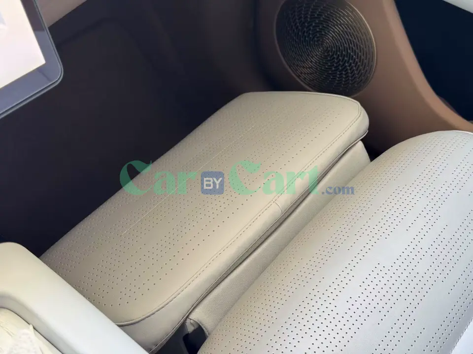 2024 Avatr 12 Seat leg support protective cover