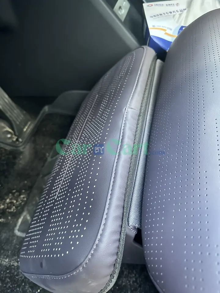 2024 Avatr 12 Seat leg support protective cover