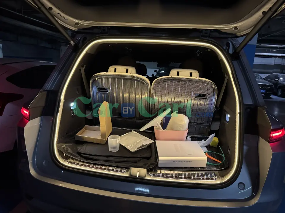 2025 Li Auto L8 Trunk lighting