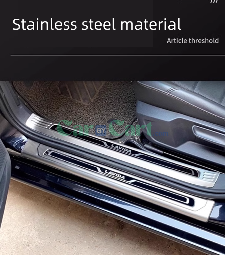 سيارة 2025 بي واي دي أسد البحر 07EV فيها خمسة أبواب وكل أبوابها مزودة بشرائط عتبة الباب من الجهتين الداخلية والخارجية.