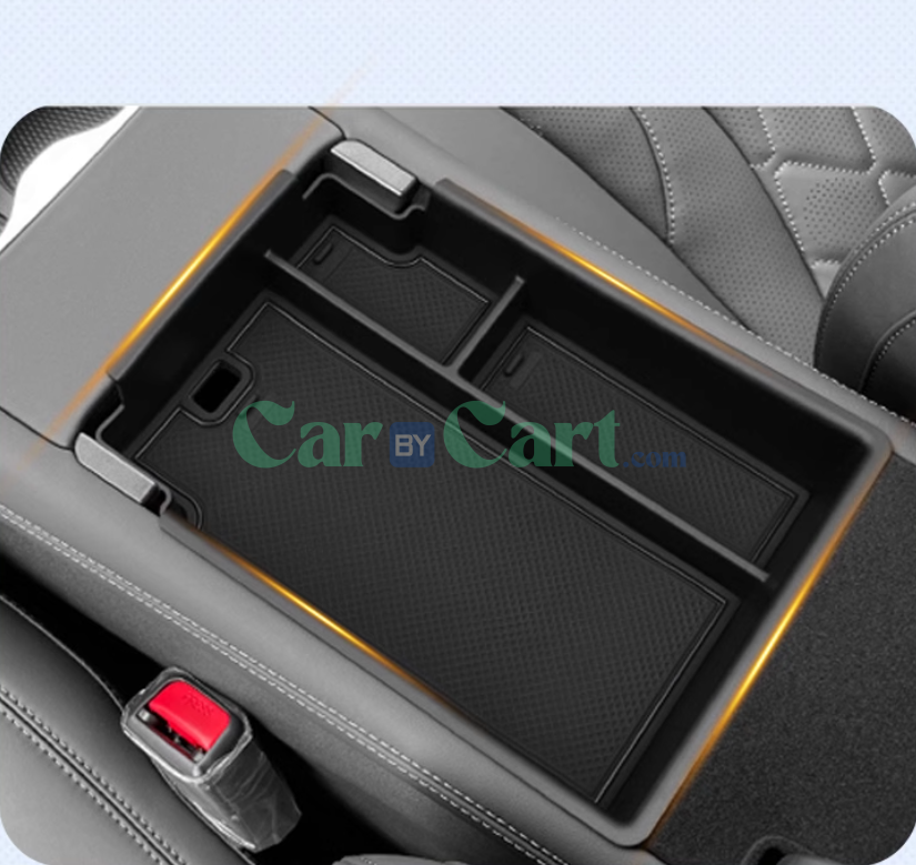 2025 BYD Sea Lion 07EV فيه صندوق مسند ذراع للتحكم المركزي وصندوق تخزين لاسلكي.