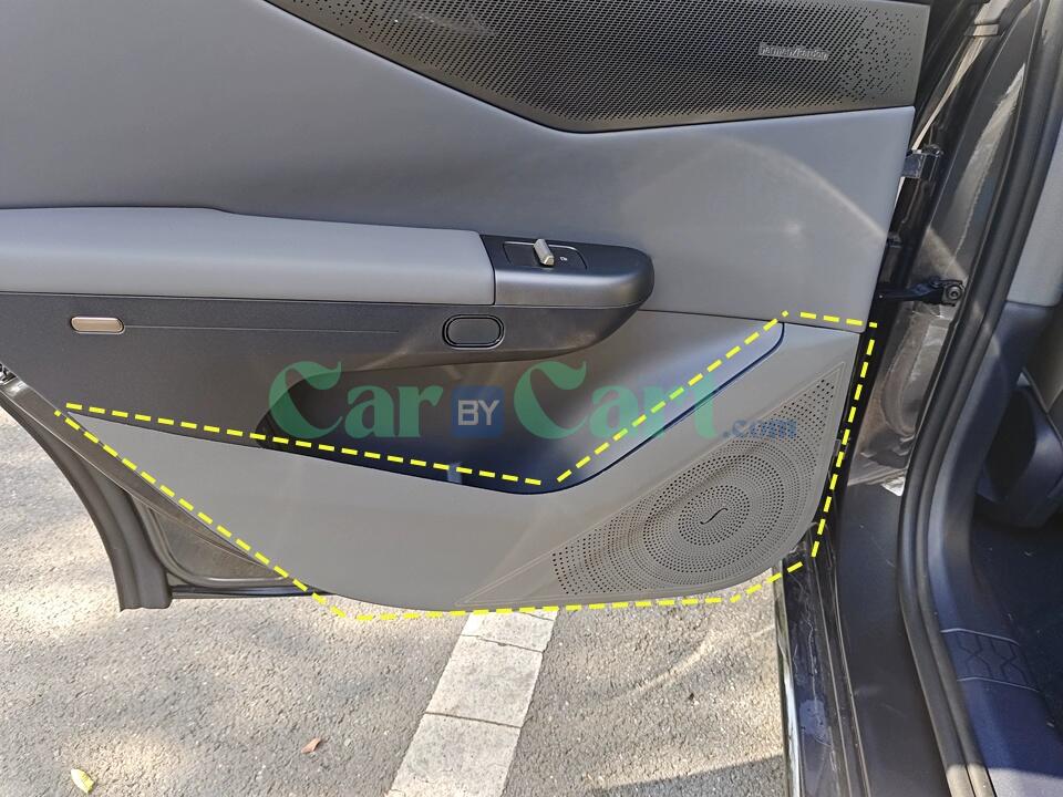 2024 LYNK & CO 07 وسادة باب السيارة المضادة للركلة