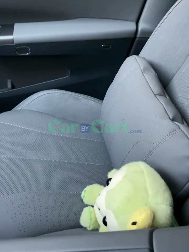 2024 LYNK&CO 07 Headrest+lumbar support