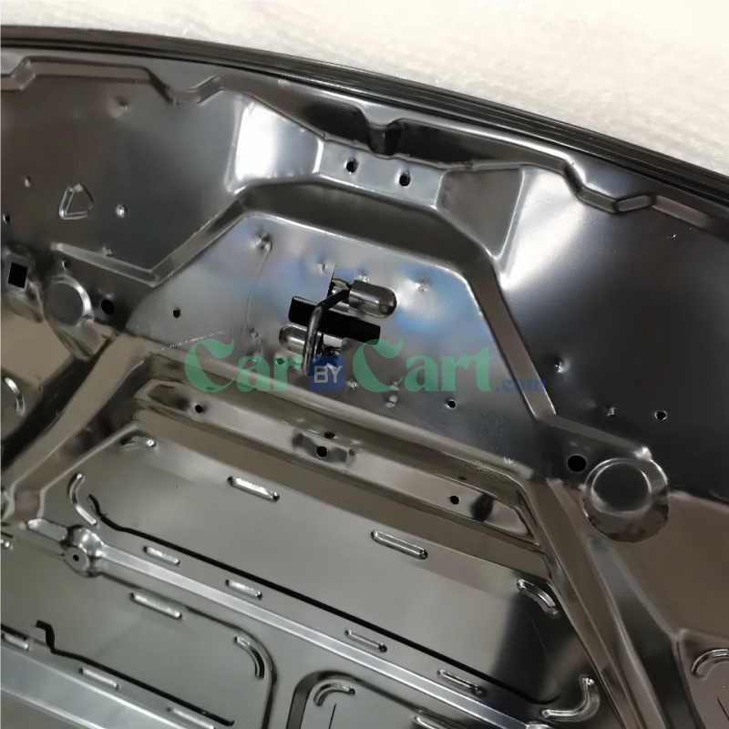H4  engine compartment cover